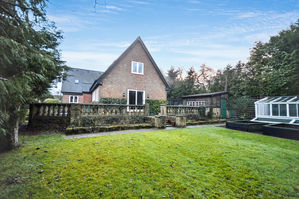 Photo 30- click for photo gallery